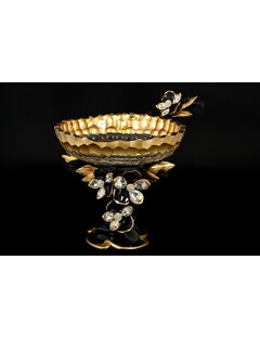 Ваза для фруктов на высокой ножке