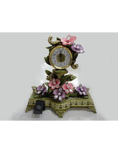 Часы настольные "розовые цветы"