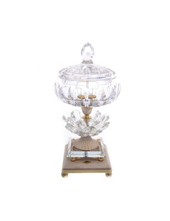 Конфетница с крышкой 16 см