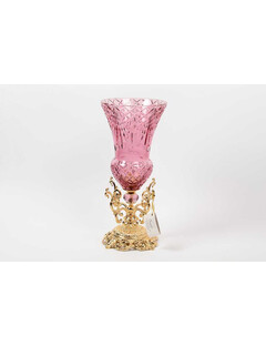 Ваза для цветов розовая