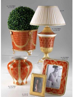 Настольная лампа, кашпо, фоторамка Versailles rosso и ваза tulipano